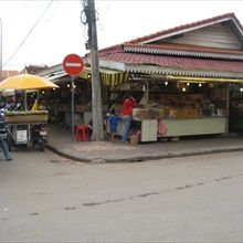 観光客も来ますが、地元の人も多いです