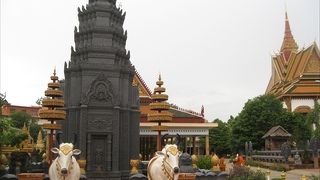 オールドマーケットからも近い寺院