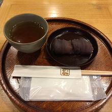 赤福とお茶セット 210円