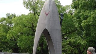 千羽鶴がたくさんありました