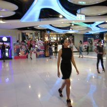 マーブンクローン センター (MBK）