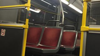 空港から市内へのアクセスに利用可能