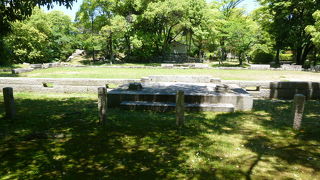 建物はありませんが基礎石が残っています！