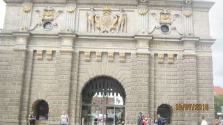 旧市街地の西の門です。