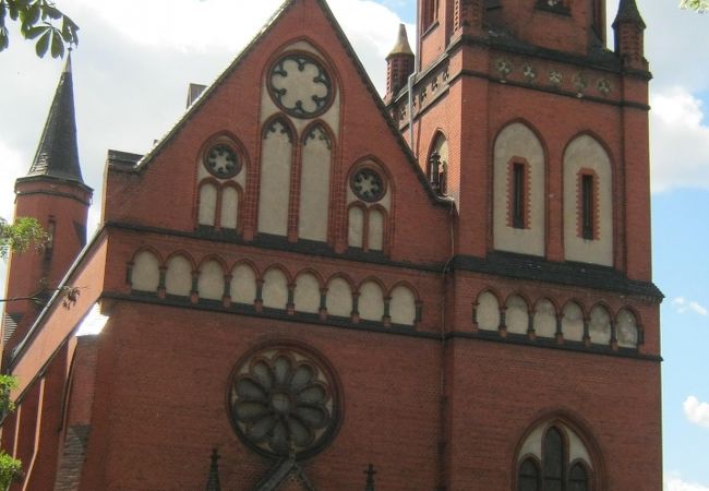 旧市街地の北側にある教会です。