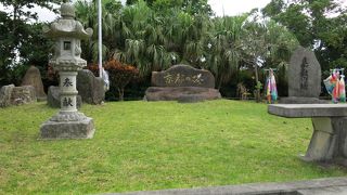 異色の慰霊碑