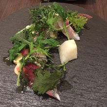 季節野菜と鯵と鯛のカルパッチョ