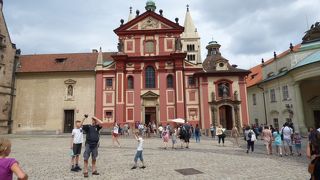 歴史のある教会でした