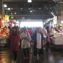 外国人のツアー客が多く来ていました