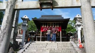 稲荷山頂上まで登りました！