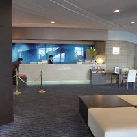 ホテルのフロント付近