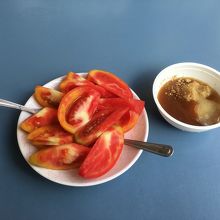 カットトマト＆ソース 50台湾ドル