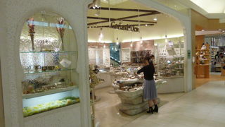 女性向けアクセサリー専門店