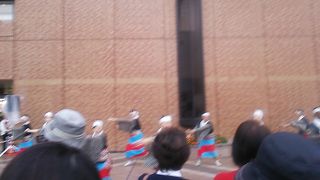 仙台駅前の会場等でよさこい躍りを披露しています