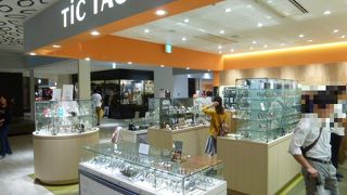 その名の通り、腕時計の専門店。