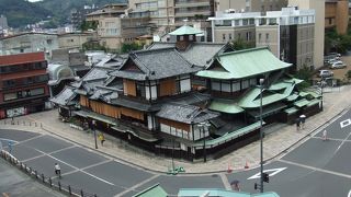 道後温泉を上から見れる