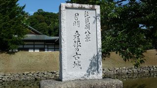 彦根城は国宝なのよー