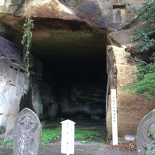 洞窟遺跡群の十一観音です