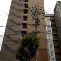 新館は東横インらしい建物