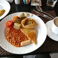 日本食はないけれど、イングリッシュブレックファースト＆インド