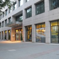 翌朝の玄関先。