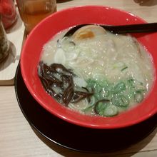 とんこつラーメン