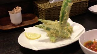 おしゃれな居酒屋。でも与論島料理を楽しみたい方には×