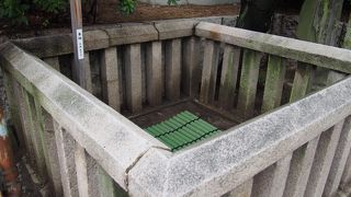 梶原 景季ゆかりの井戸