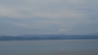 平日の猪苗代湖