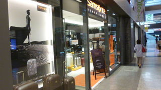 旅行鞄以外にも豊富な品揃えの世界ブランド