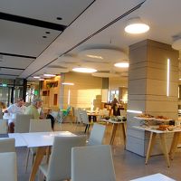 広いレストランで，朝食も大変良かった．