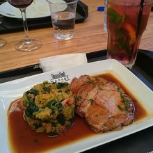 注文した料理(本トは違うケド)