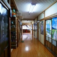 談話室は乾燥室兼用で、お茶・お菓子も無料で提供されてました