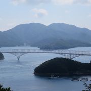 風景に溶け込んだ橋