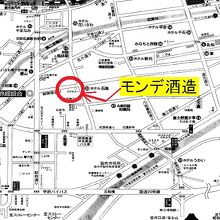 モンデ酒造山梨工場は、石和温泉郷のほぼ中央に位置しています。