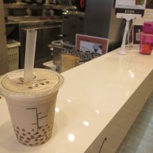 タピオカミルクティーです。Sサイズです。