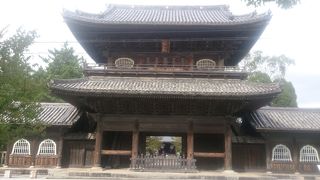 歴代将軍の等身大位牌が圧巻