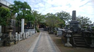 駅から近い場所にあります