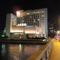 夜は万代橋からの眺めがきれいです。