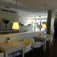 ロビーとフロント