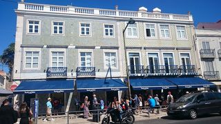 美味しかったけど、サービスは最低