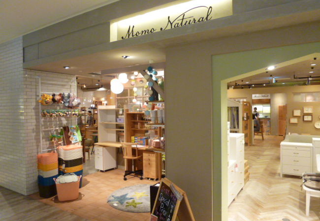 MOMO natural (グランフロント大阪店)