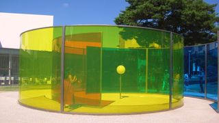 わっと驚きの芸術品の数々。老若男女が楽しめる。