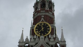 赤の広場へ抜ける門。