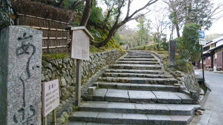 歴史あり有名なお寺です！