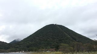 綺麗な山容