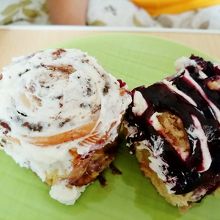 冷蔵庫での保存はお勧めしません。常温か冷凍です。温め方法に従