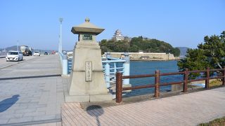 東唐津と唐津城を結ぶ大きな橋