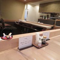 朝食会場「加賀料理杉の家　やまぐち」です。