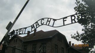 大量虐殺された場所です。